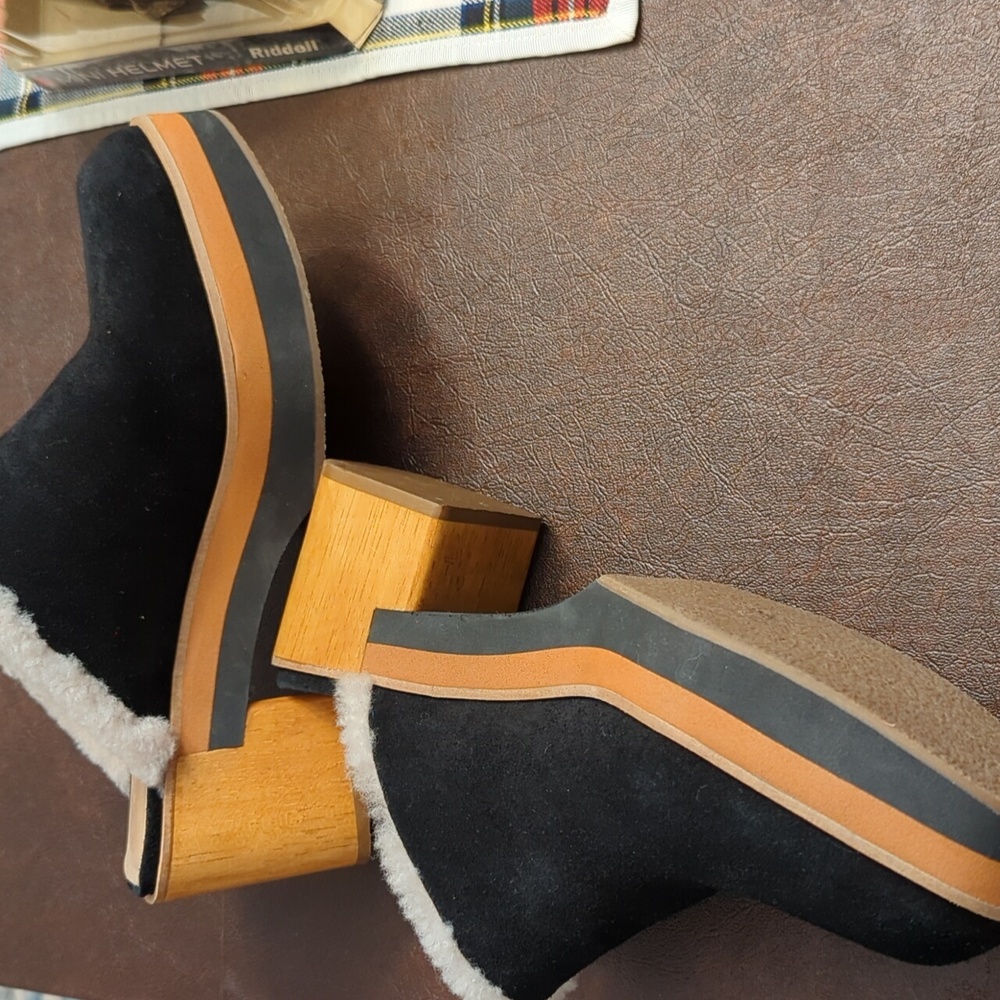 Designer Clogs - image 8